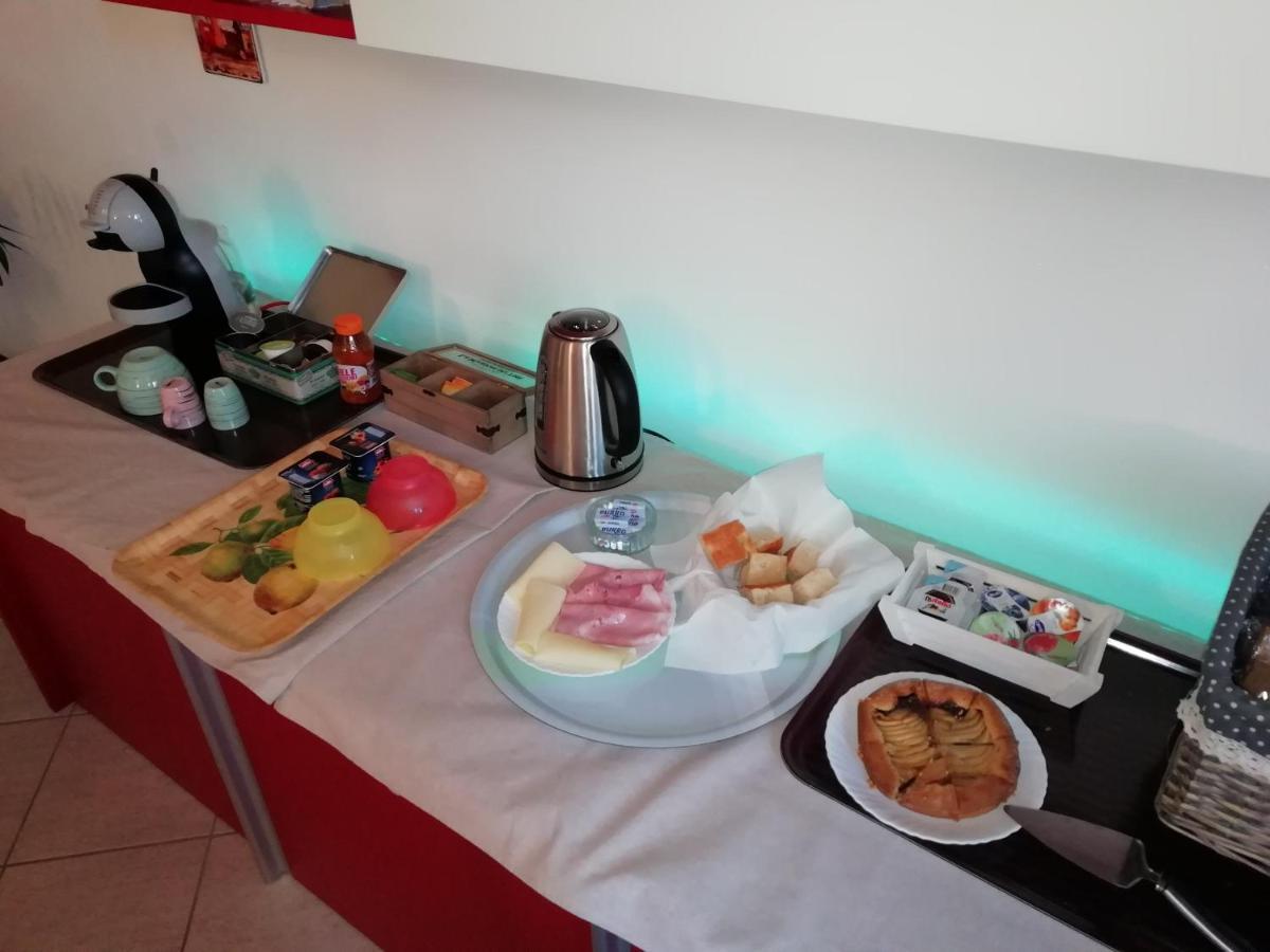Garlasco B&B La Casa Dei Frutti Di Bosco מראה חיצוני תמונה