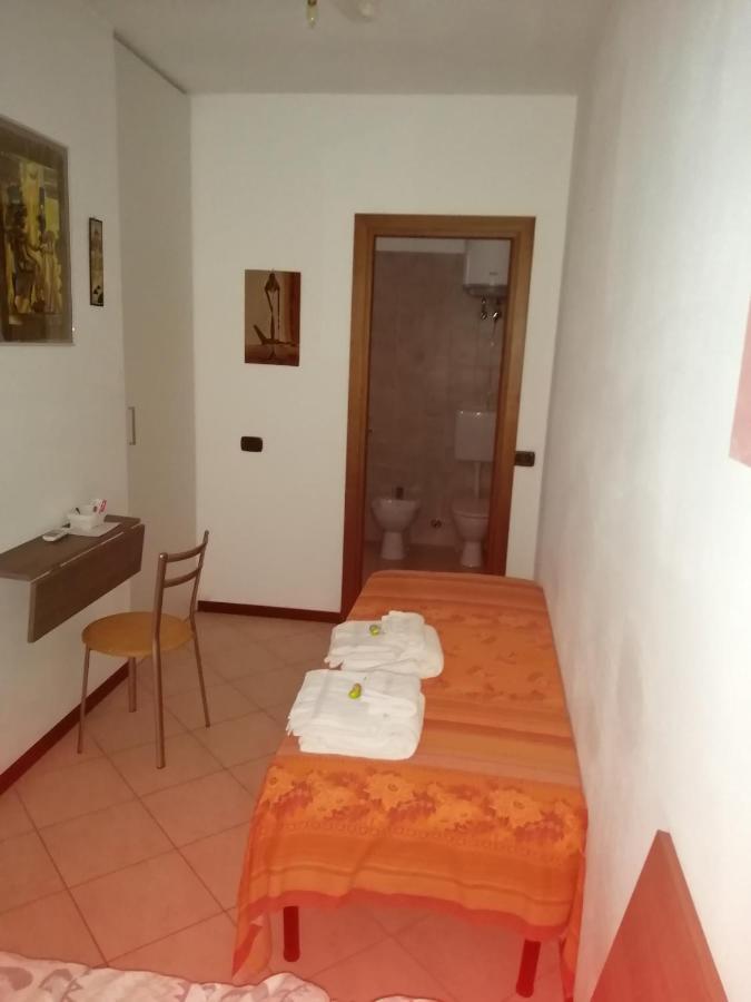 Garlasco B&B La Casa Dei Frutti Di Bosco מראה חיצוני תמונה